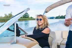 Trening pływania w ślizgu kobieta