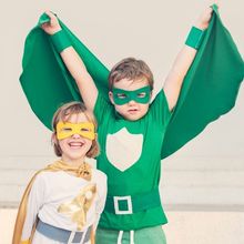 Uczestnicy kolonii w strojach Green Superbohatera.