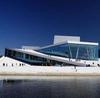 Budynek Opery Narodowej w Sztokholmie.