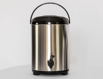 duży termos cateringowy