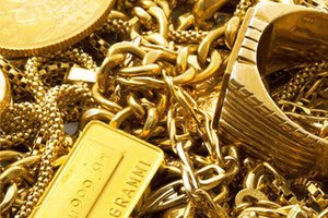 Nahaufnahme von verschiedenen Goldschmuckst&uuml;cken