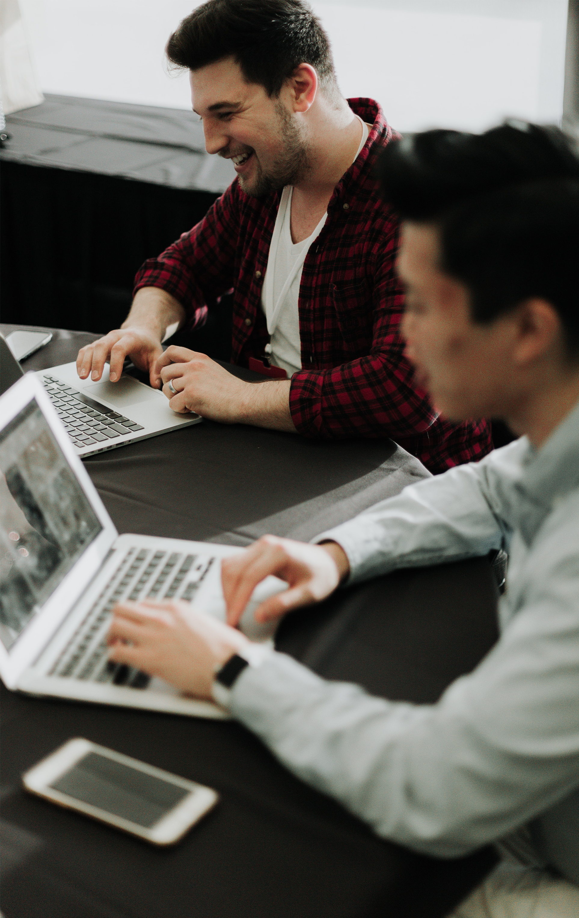 Locutor en estudios de radio