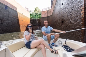 Trening pływania w ślizgu kobieta