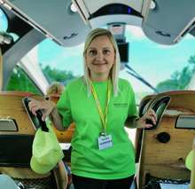 Uczestniczka kolonii podczas warsztatów językowych.