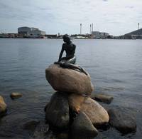 Pomnik Syrenki w Kopenhadze.