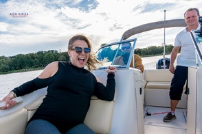 Trening pływania w ślizgu mężczyzna