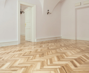 Podłogi drewniane Fachowiec Parkiet tradycyjny klasyczny układ z litego drewna, możliwość tworzenia wzorów (np. jodełka)