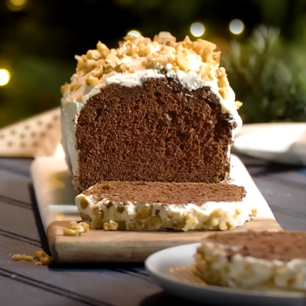 Piernik przekrojony na desce