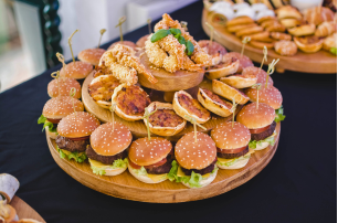 Catering na konferencję i szkolenie catering na konferencje Kraków bufet przekąski Qulinaria