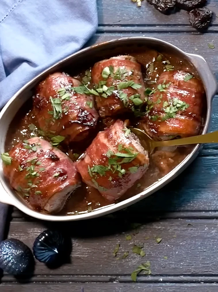 Box Polędwiczki  z sosem, 5 sztuk w naczyniu