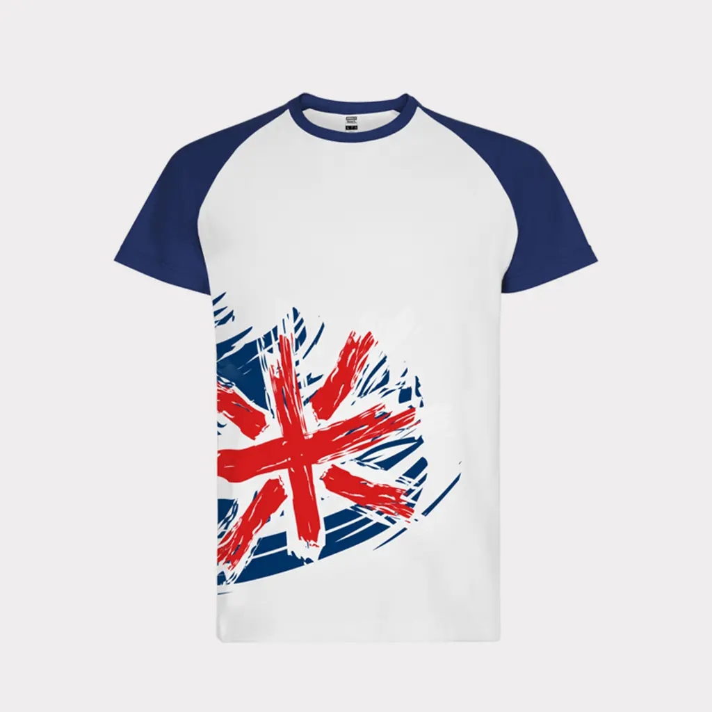 Fan-T-Shirt im England-Design (K&ouml;nigsblau mit rot-wei&szlig;-blauem Brush-Effekt und blauen Raglan-&Auml;rmeln), ideal f&uuml;r WM-Kampagnen.