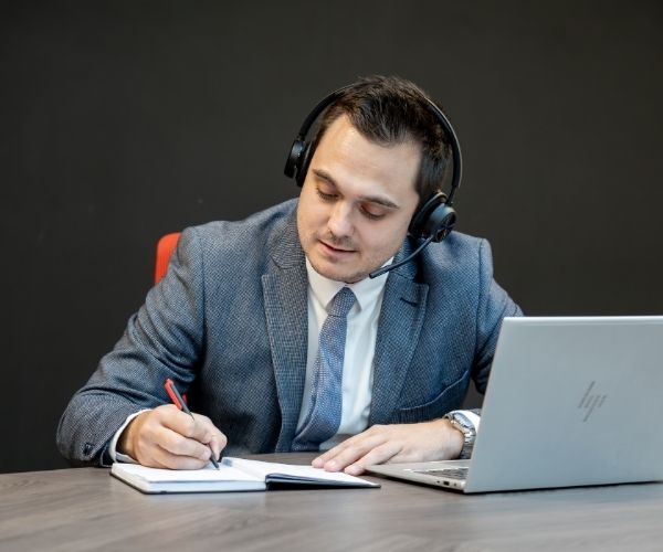 XEFI, à votre service Nos experts XEFI à votre service