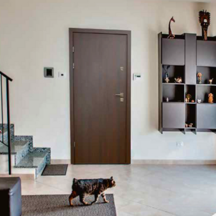 Drzwi Grado to doskonały wybór, jeśli szukasz drzwi z wysokim poziomem zabezpieczeń. W Salonach Fachowiec trwa wyjątkowa promocja na drzwi VASCO