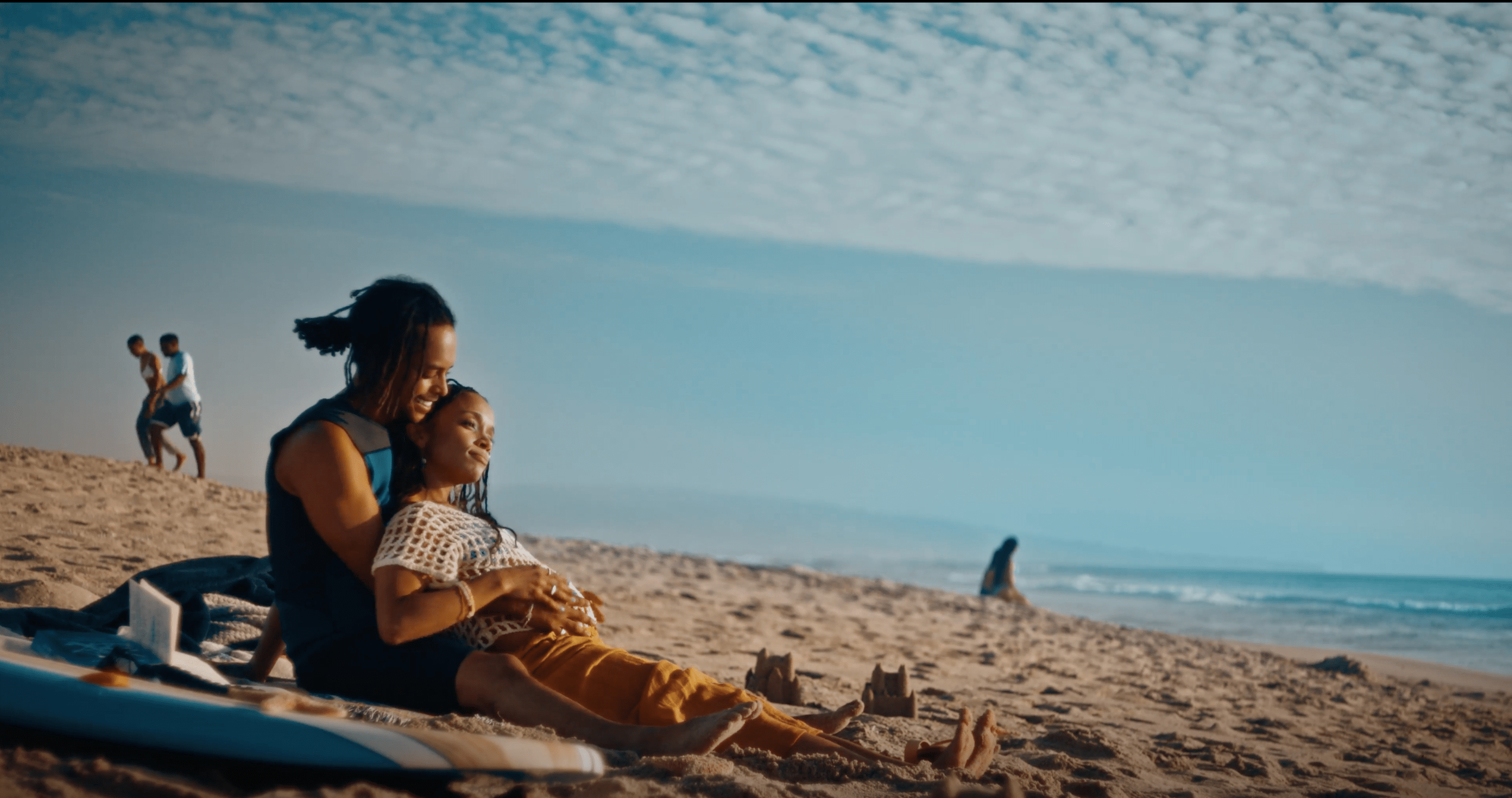 Rachel Hilson as Jawny and Jacob Romero as Jamal in the film “WATER ANGEL”