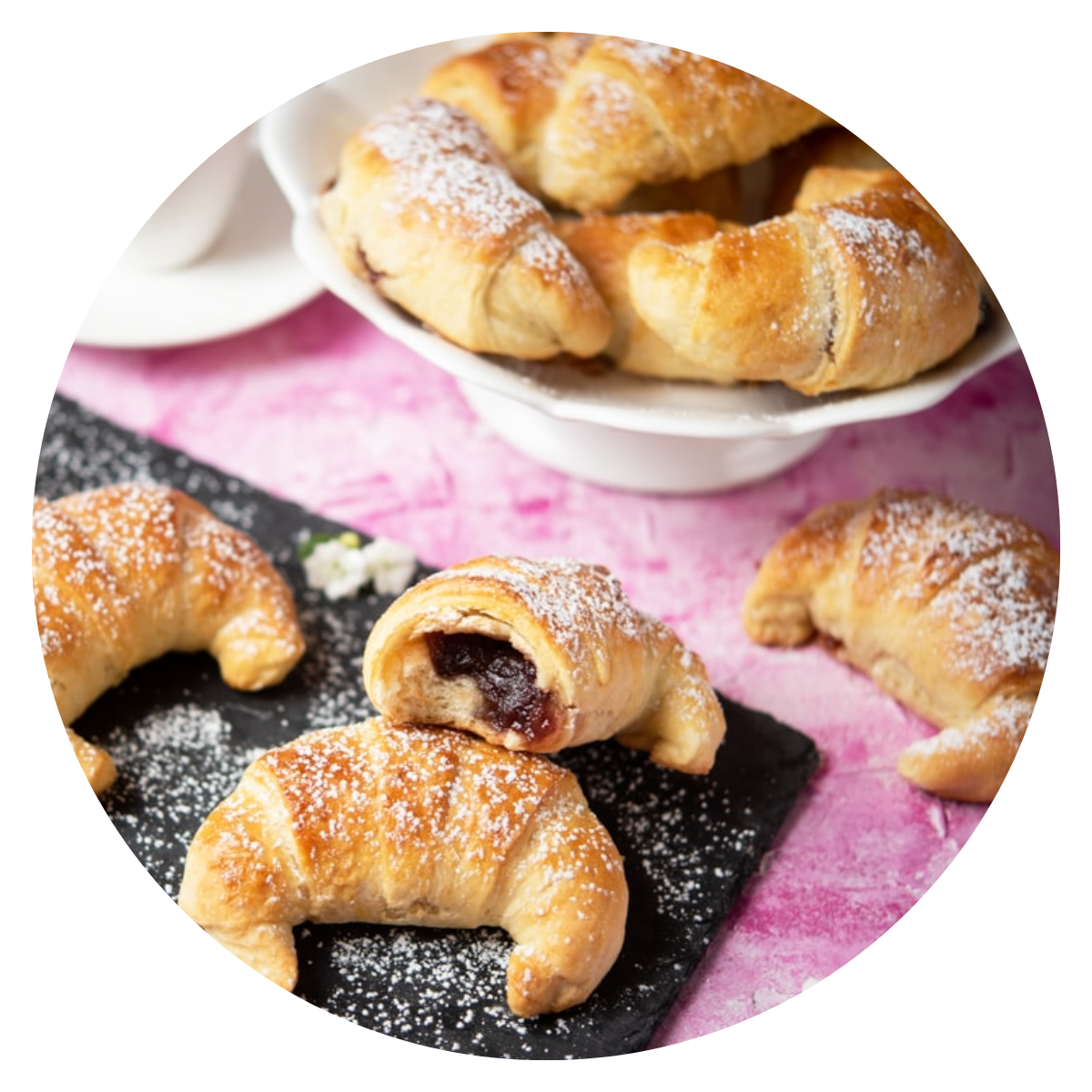 Uczestniczki kolonii podczas gry terenowej.