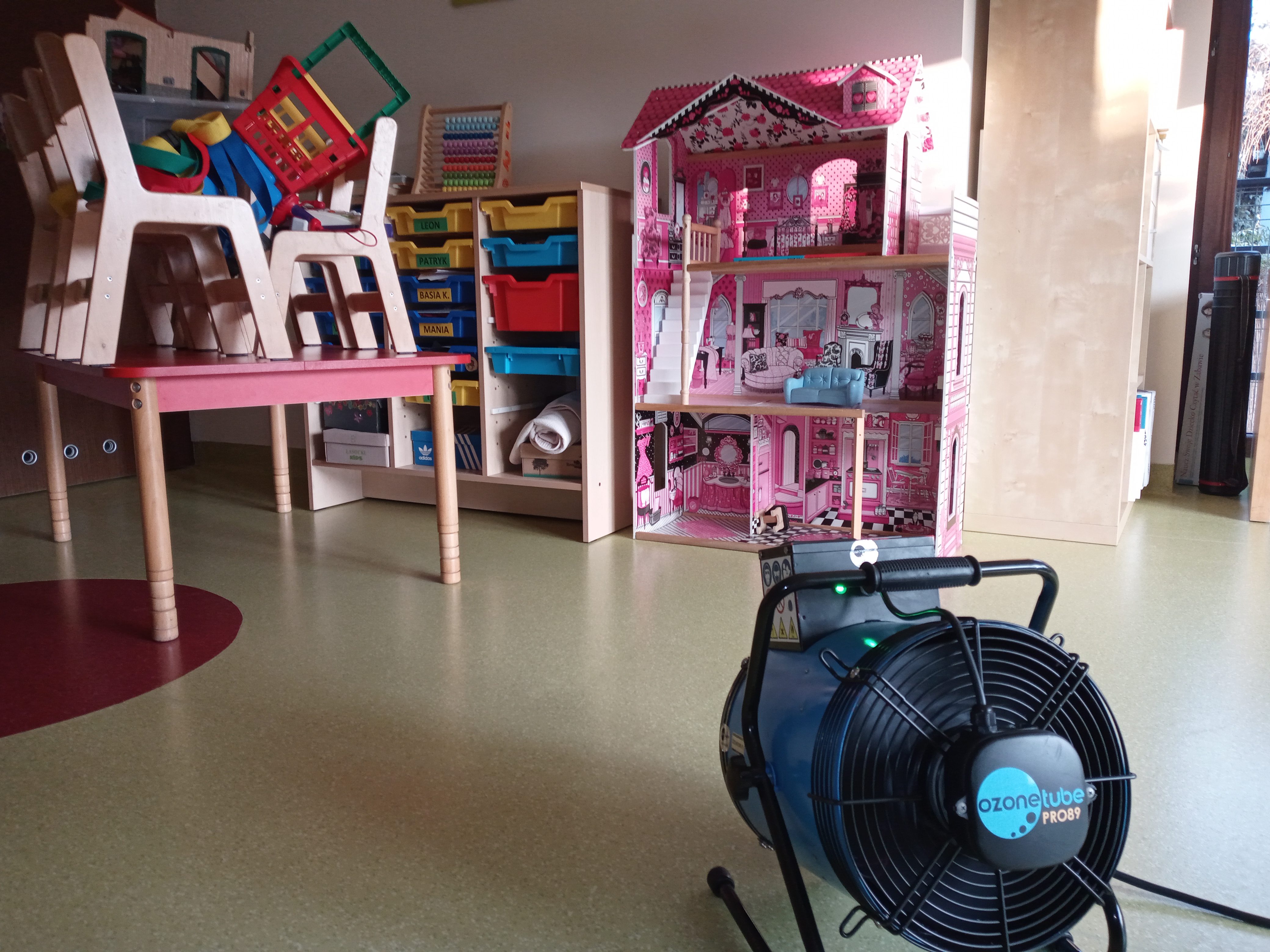 ozonetube, ozonowanie przemysłowe, czy ozonowanie jest bezpieczne, pleśń, jakie stężenie ozonu jest bezpieczne, jak usunąć zapach, ile czasu wietrzyć po ozonowaniu, ozonowanie hybrydowe ozonetube, ozonowanie przemysłowe, czy ozonowanie jest bezpieczne, pleśń, jakie stężenie ozonu jest bezpieczne, jak usunąć zapach, ile czasu wietrzyć po ozonowaniu, ozonowanie hybrydowe