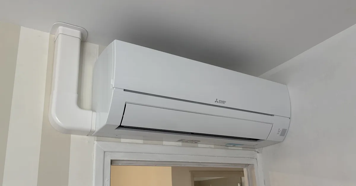 Installation split mitshubishi Chambre