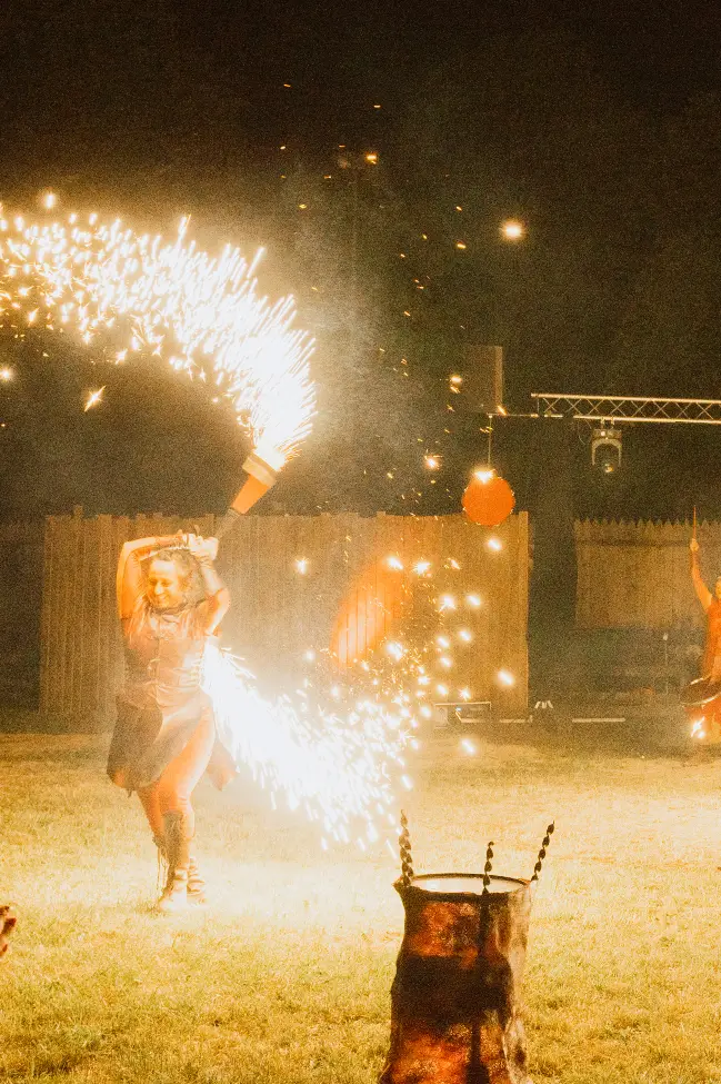 compagnie spectacle de feu et pyrotechnie
