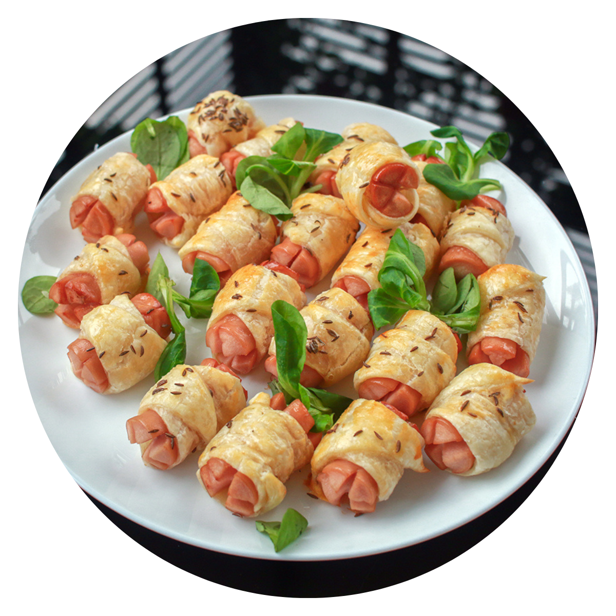 Uczestnik kolonii podczas warsztatów kulinarnych.