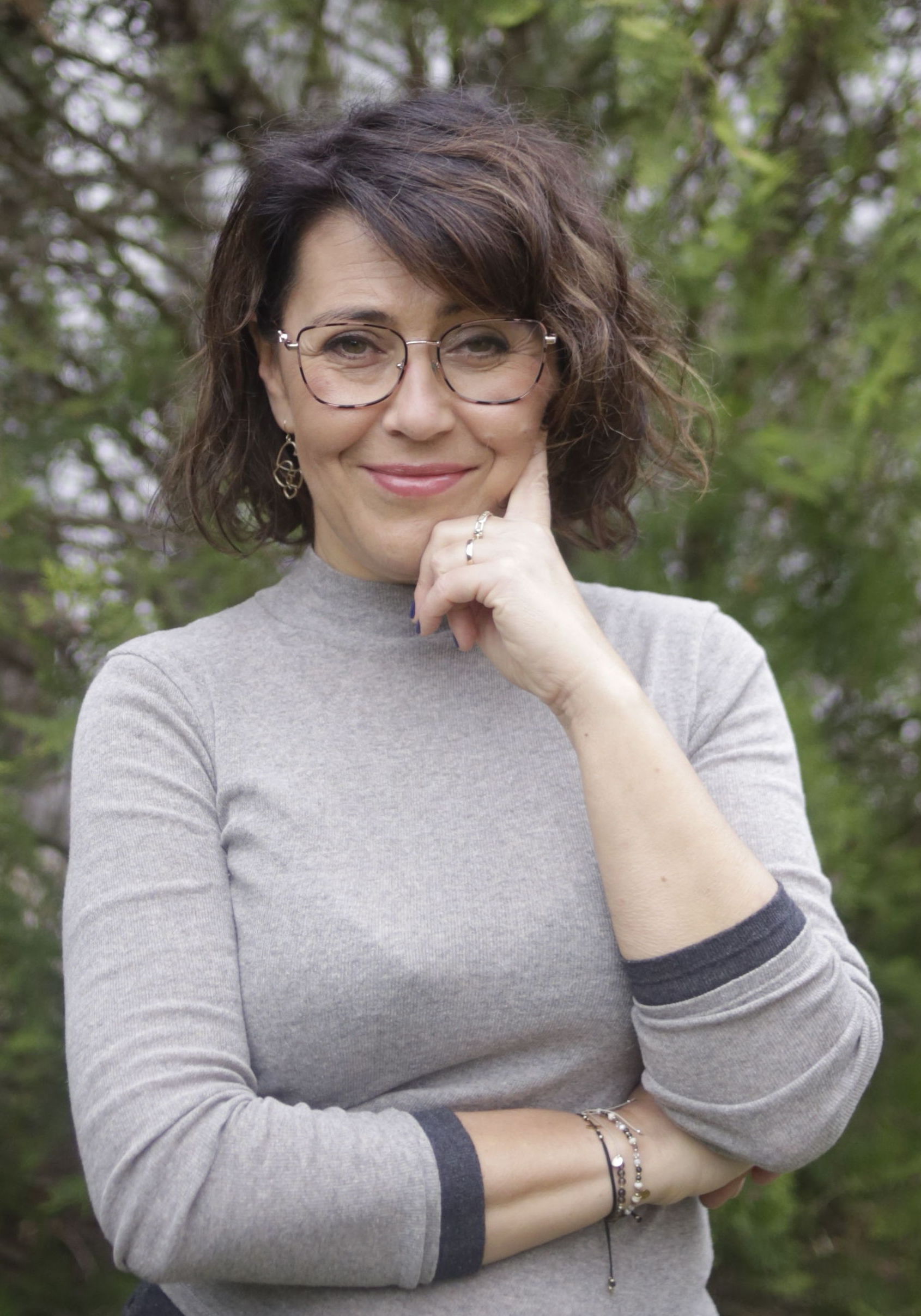 Dorota Łapa, terapeutka prowadząca kurs Oczyść organizm na jesień – portret w ciepłym, naturalnym świetle