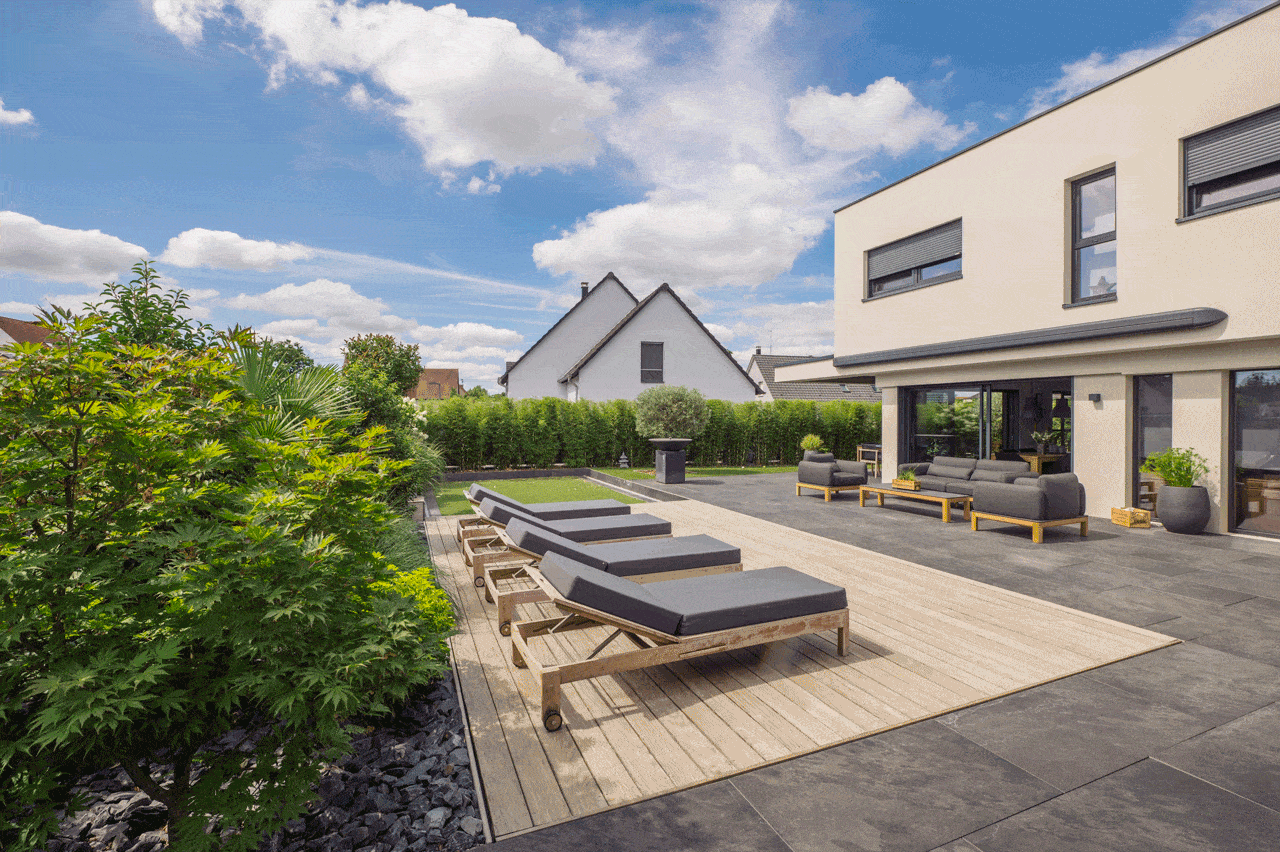 Une terrasse mobile pour r&eacute;cup&eacute;rer des m&egrave;tres carr&eacute;s