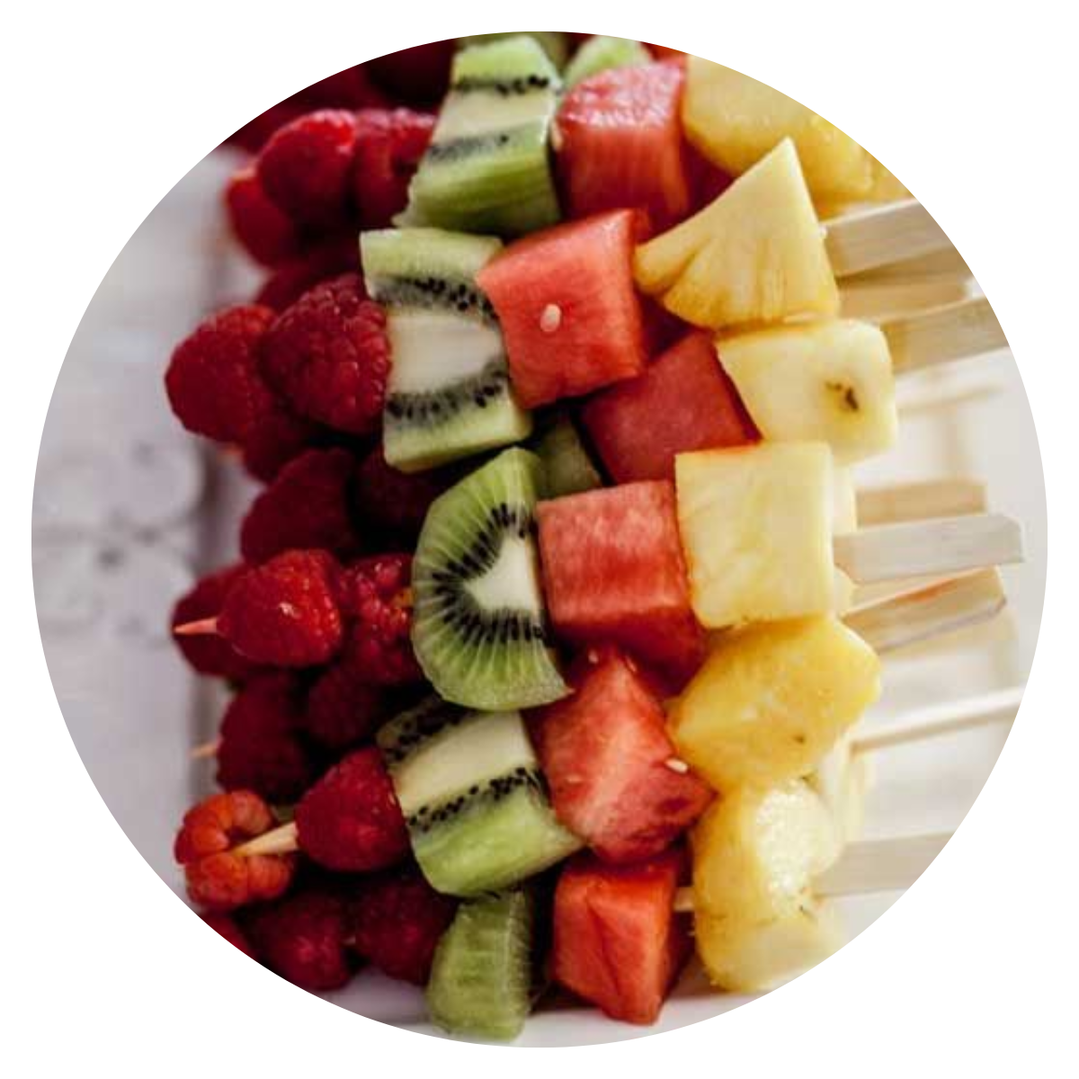 Uczestnik obozu z kulą musującą.