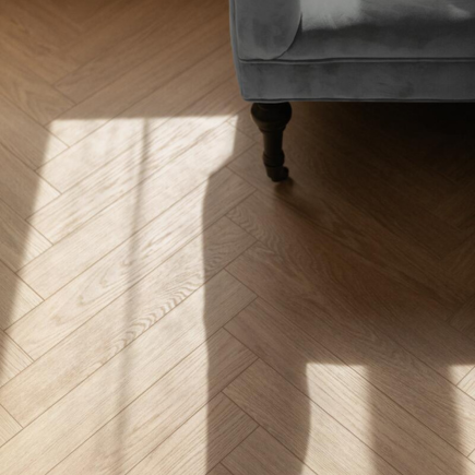 5 błędów, który należy unkać przy wyborze paneli podłogowych Wybór odpowiednich paneli podłogowych jest kluczowy dla estetyki i funkcjonalności nowoczesnego wnętrza.