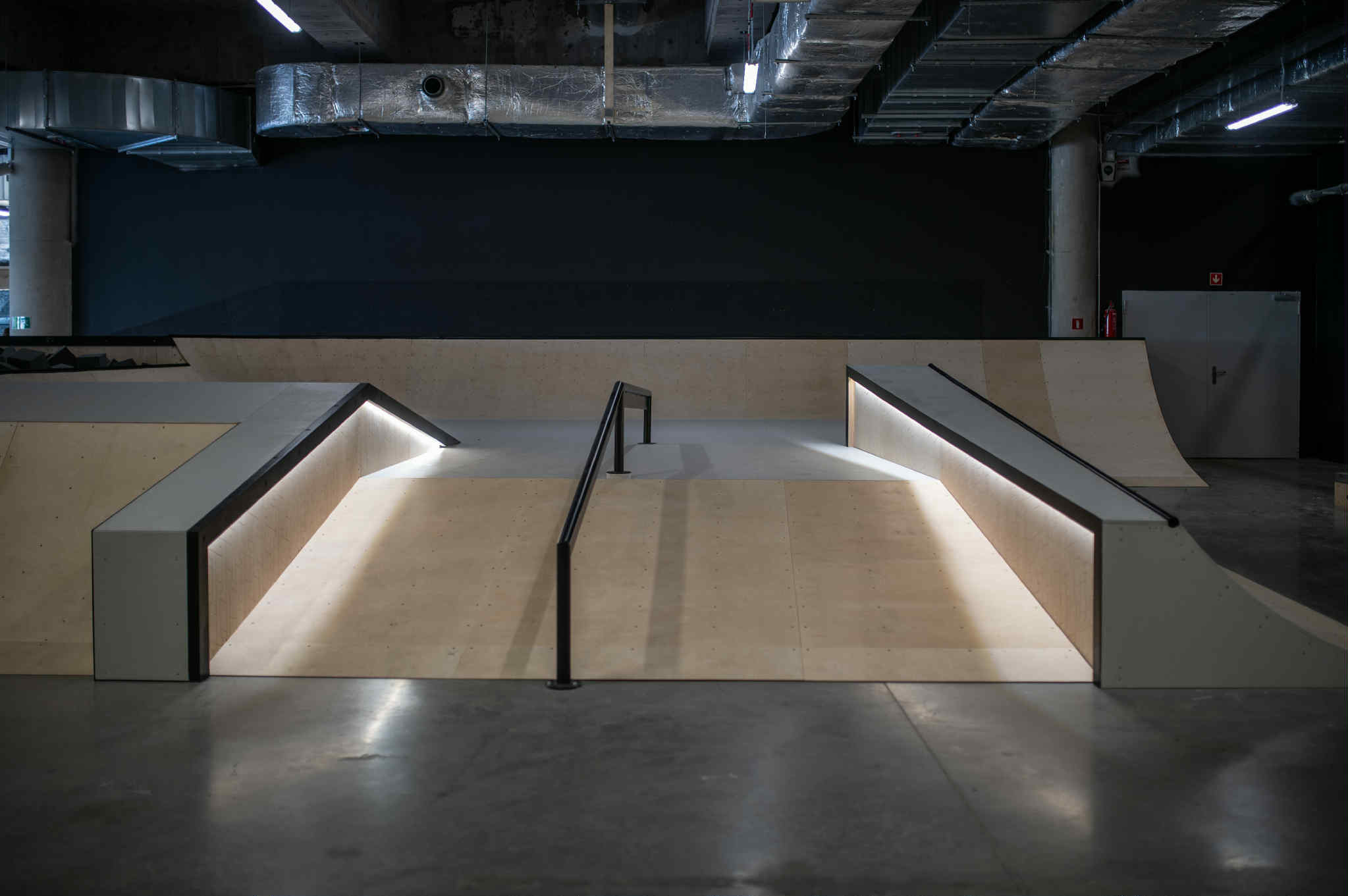 SkateArena – podświetlony skatepark