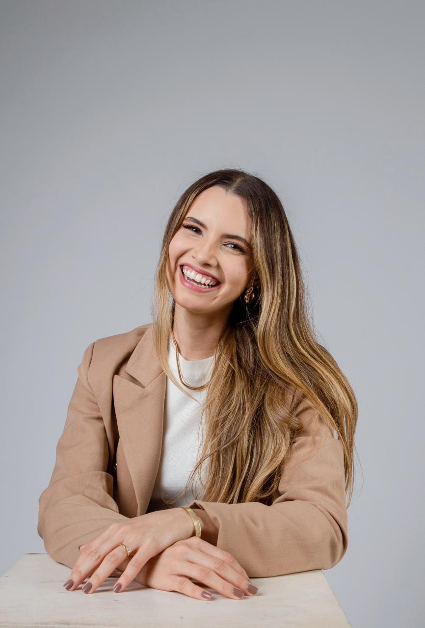 Lorena Lima Cardoso Rocha Pires, psicóloga clínica em atendimento