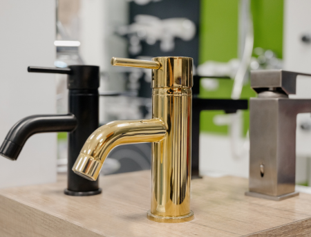 Jak wybrać idealne baterie łazienkowe? Armatura łazienkowa Salony łazienek Wójcik
