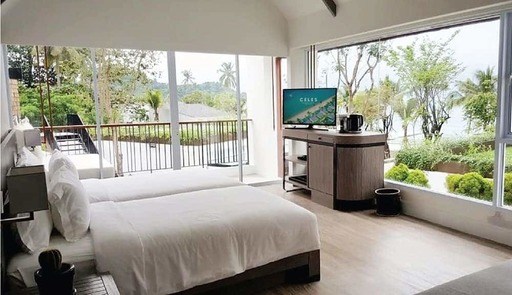 Deluxe Botanical Celes Pool View